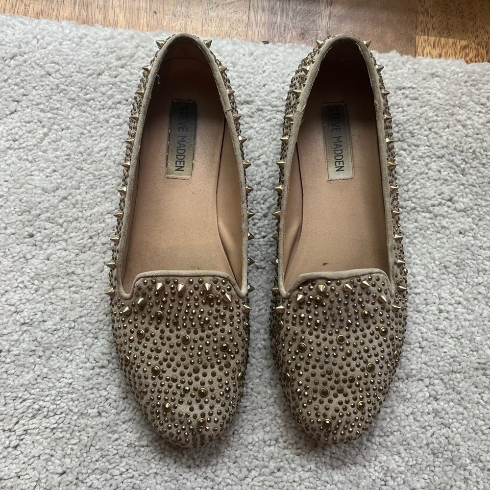 Steve Madden Graanite Gold Spiked Loafers Size 7.5